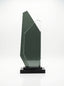 Trophée en verr d'honneur au design architectural avec double stèle en cristal fumé et transparent.