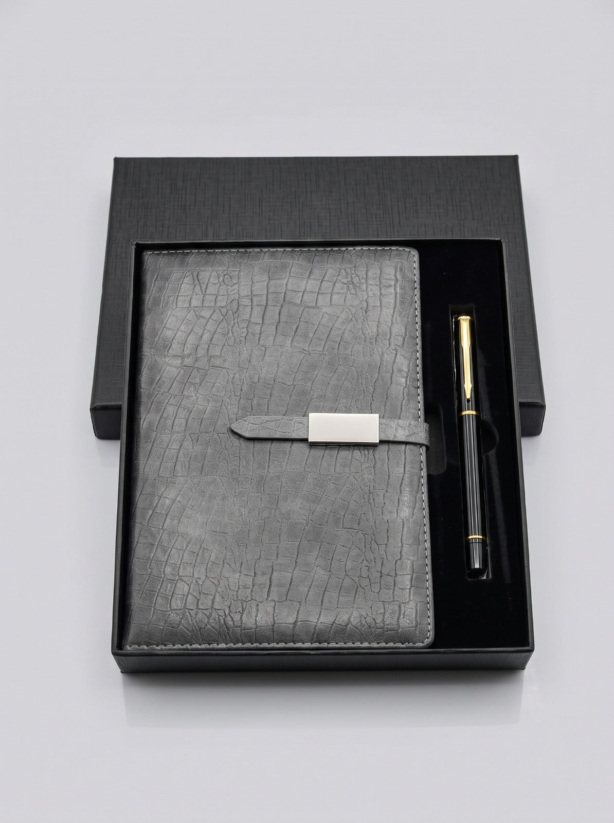 Coffret Premium Yalong : Carnet de notes avec serrure A5 et stylo Image principale du produit