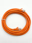 Câble internet orange de 3 mètres pour une connexion haut débit à la maison ou au bureau.