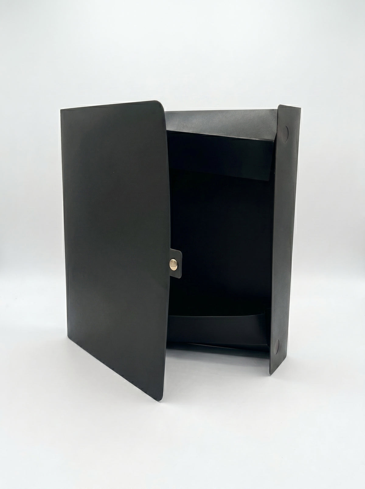 Boite en Polypro Opaque 7/10 Dos 12cm avec Bouton et Porte-Étiquette | Rangement Bureau Maroc