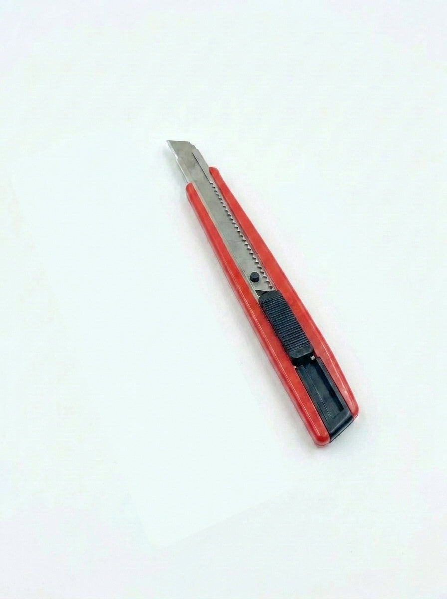 Cutter 9mm TOPKALL - Cutter de Précision pour Bricolage et Loisirs