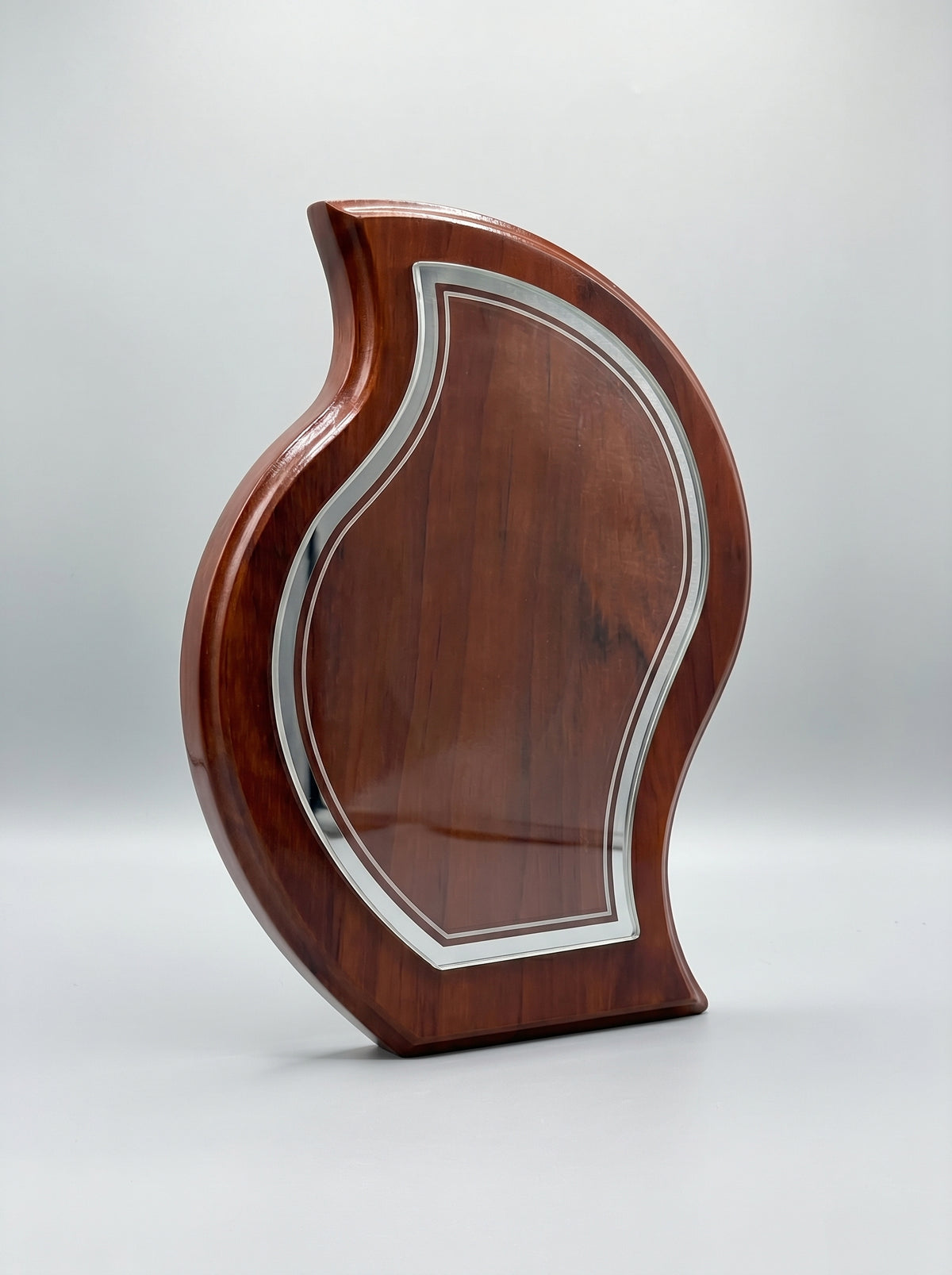 Trophée en bois et verre Flame Prestige, une récompense d'entreprise élégante pour célébrer l'excellence.