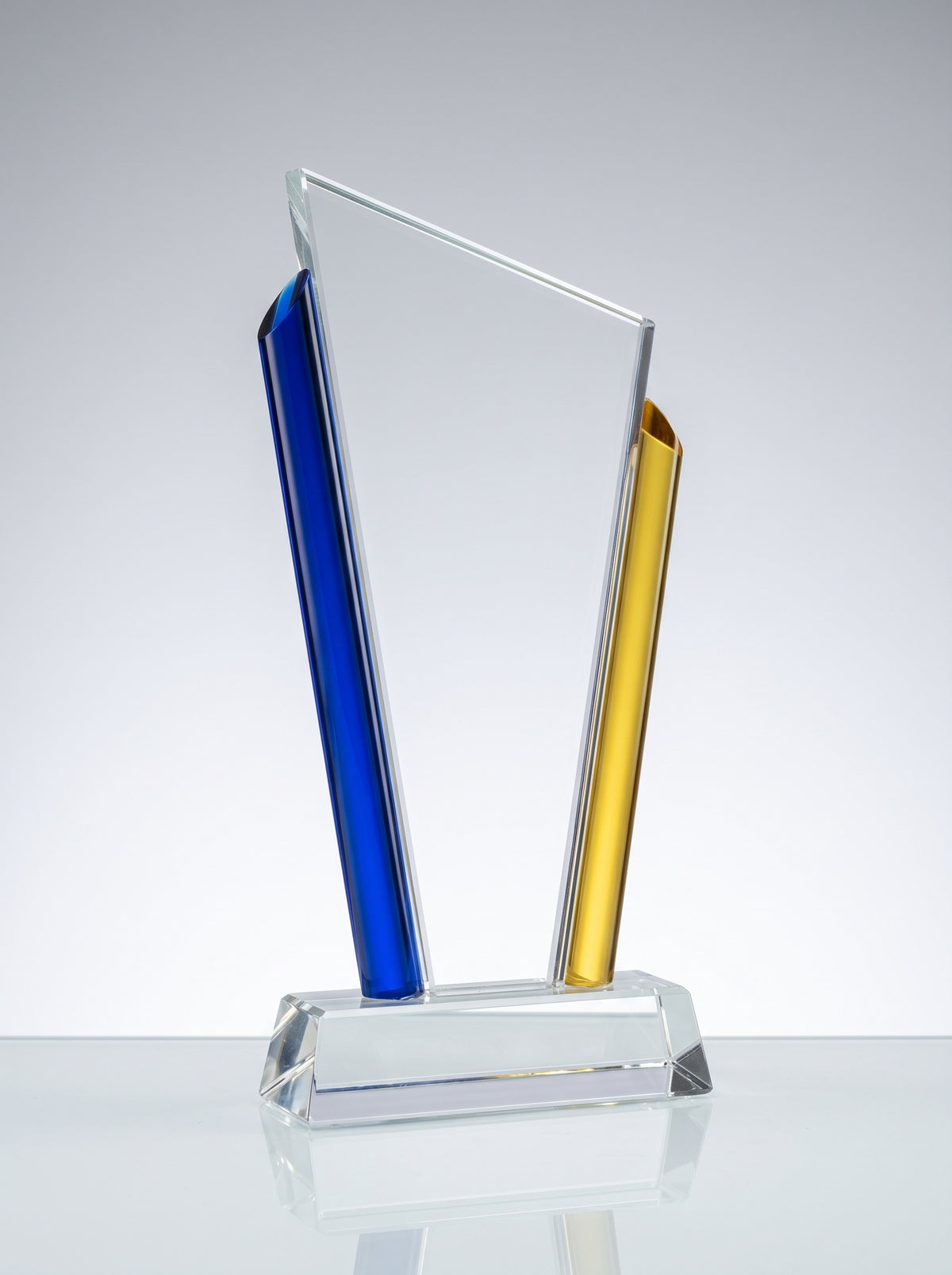 Trophée verre avec boîte pour récompense entreprise gravée et personnalisée.