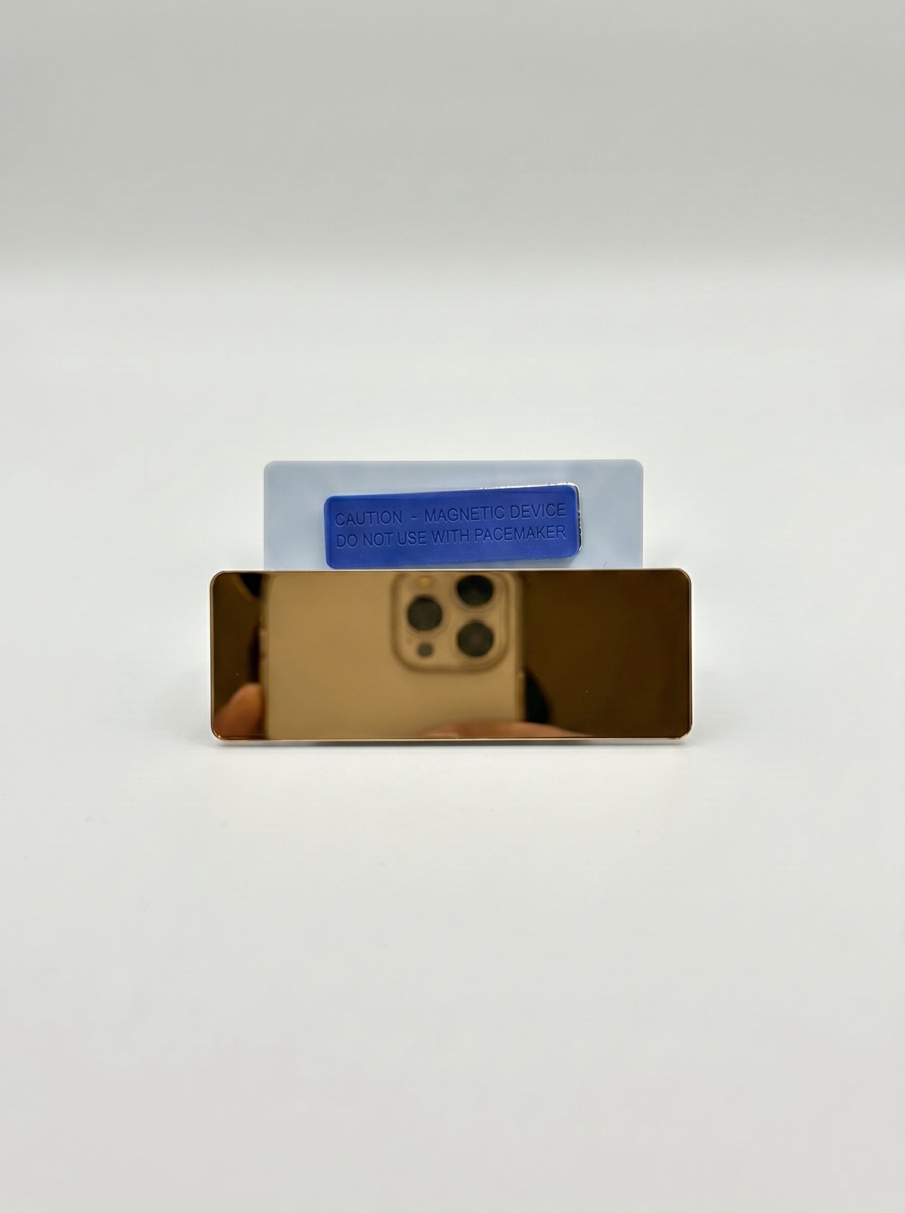 Badge Métal TOPKALL 7x2.5cm – en Noir, Bleu et Marron