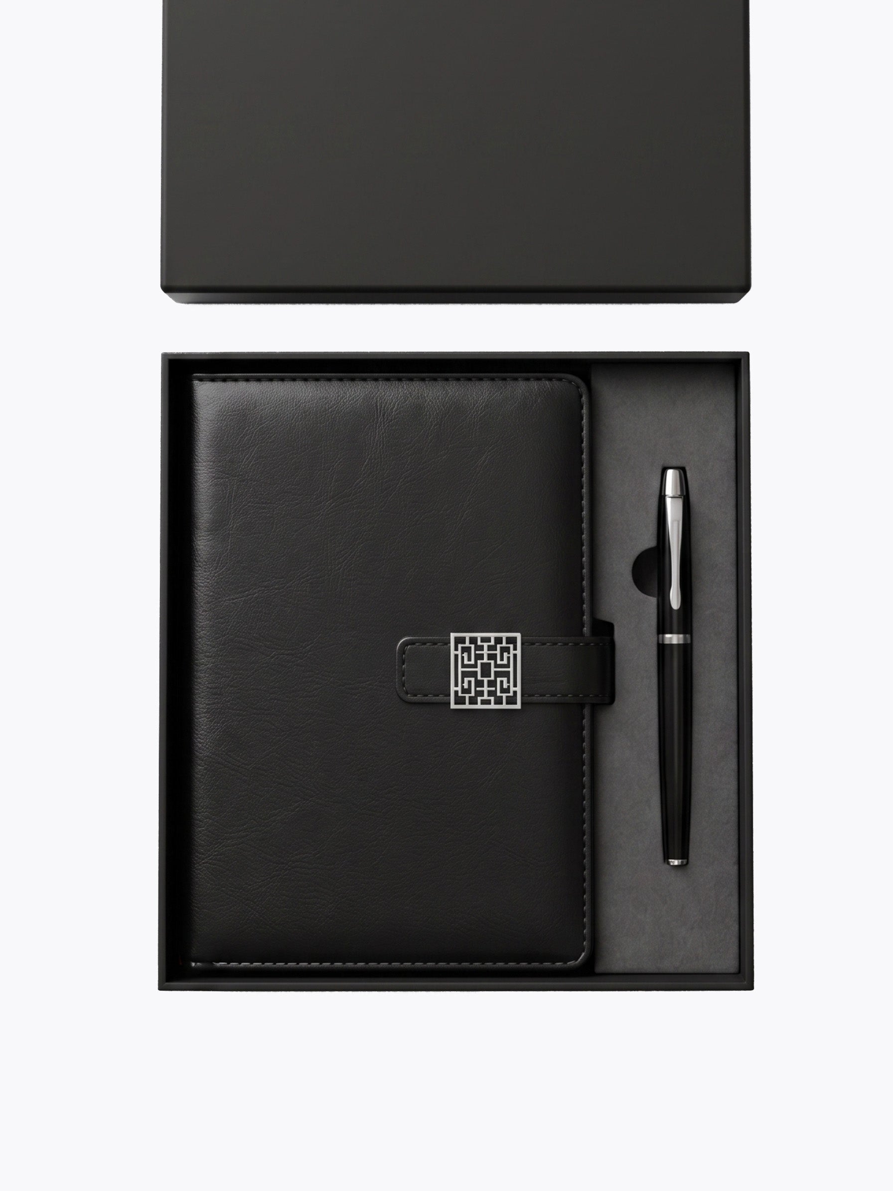 Coffret Notebook A5 Noir en cuir et Stylo Assorti Image principale du produit