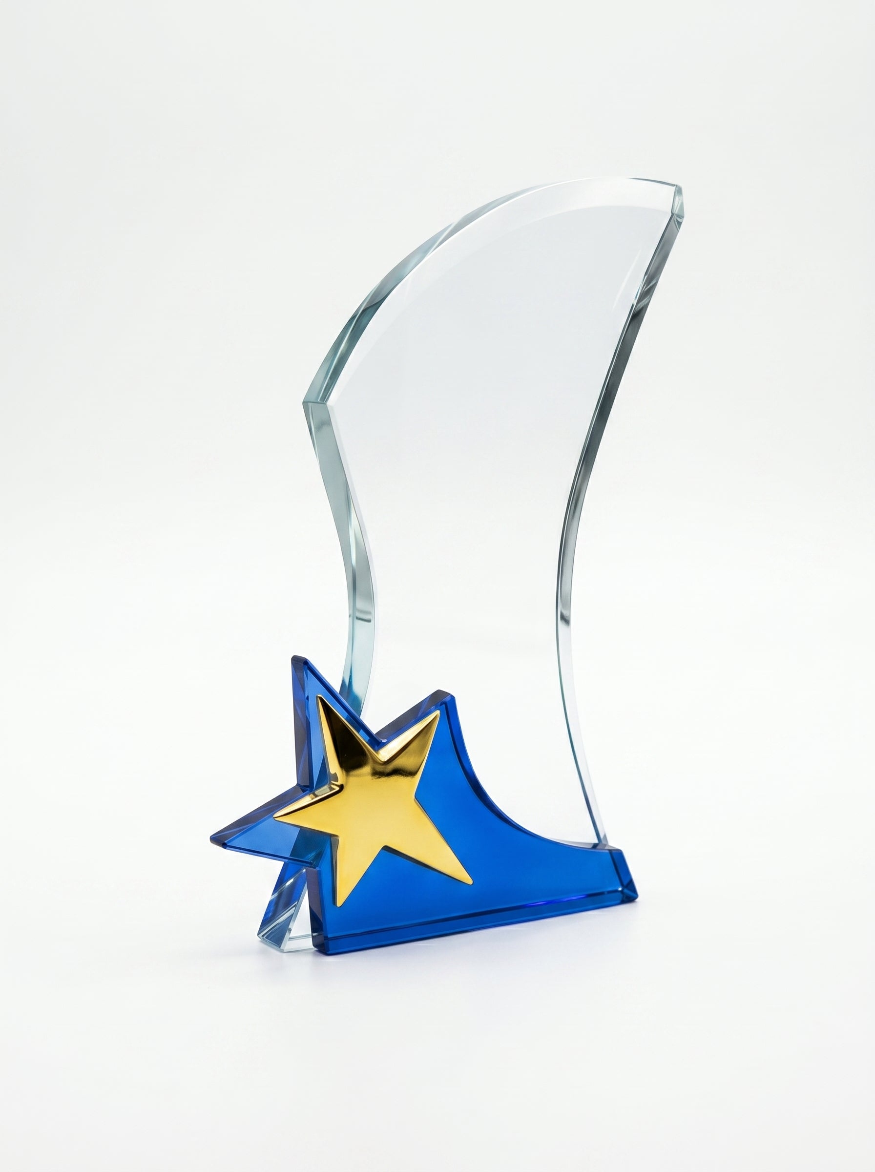 Trophée en verre personnalisé au design courbé avec base bleue et étoile dorée